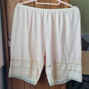 Lace Split Slips for Women Smooth Bloomer Pants Above Knee Pettipants, XL, NWOT